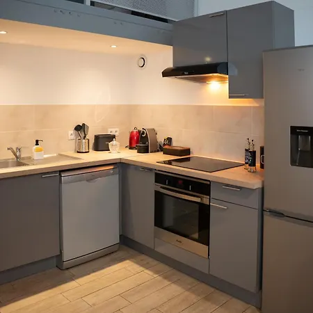 Le Passementier, T2 Duplex Grand Volume Parking Souterrain Wifi Netflix Appartement *
